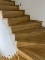  Vinylove schody bez nosu BUKOMA dub Gladstone hnedy